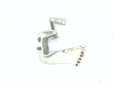 USED Honda BF6 / BF8 bracket stern starboard 50300-881-853ZB