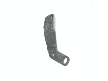USED: Steering arm mounting bracket 7.5 /9.8 Mercury